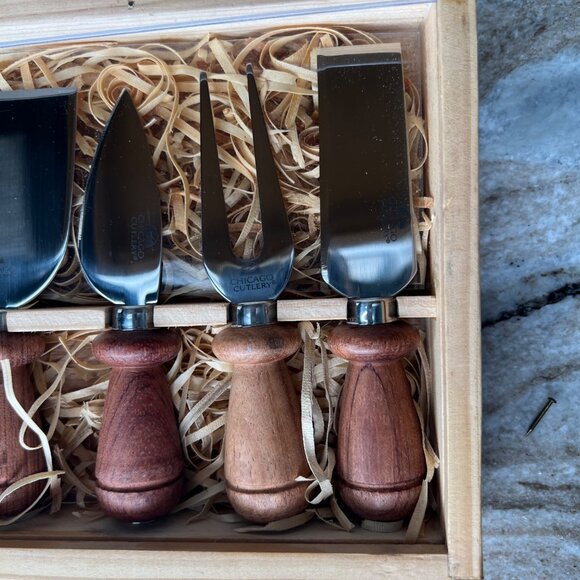 Chicago Cutlery Cheese Utensils Set Small Snack Spreaders Wood Handles NEW - Picture 3 of 8